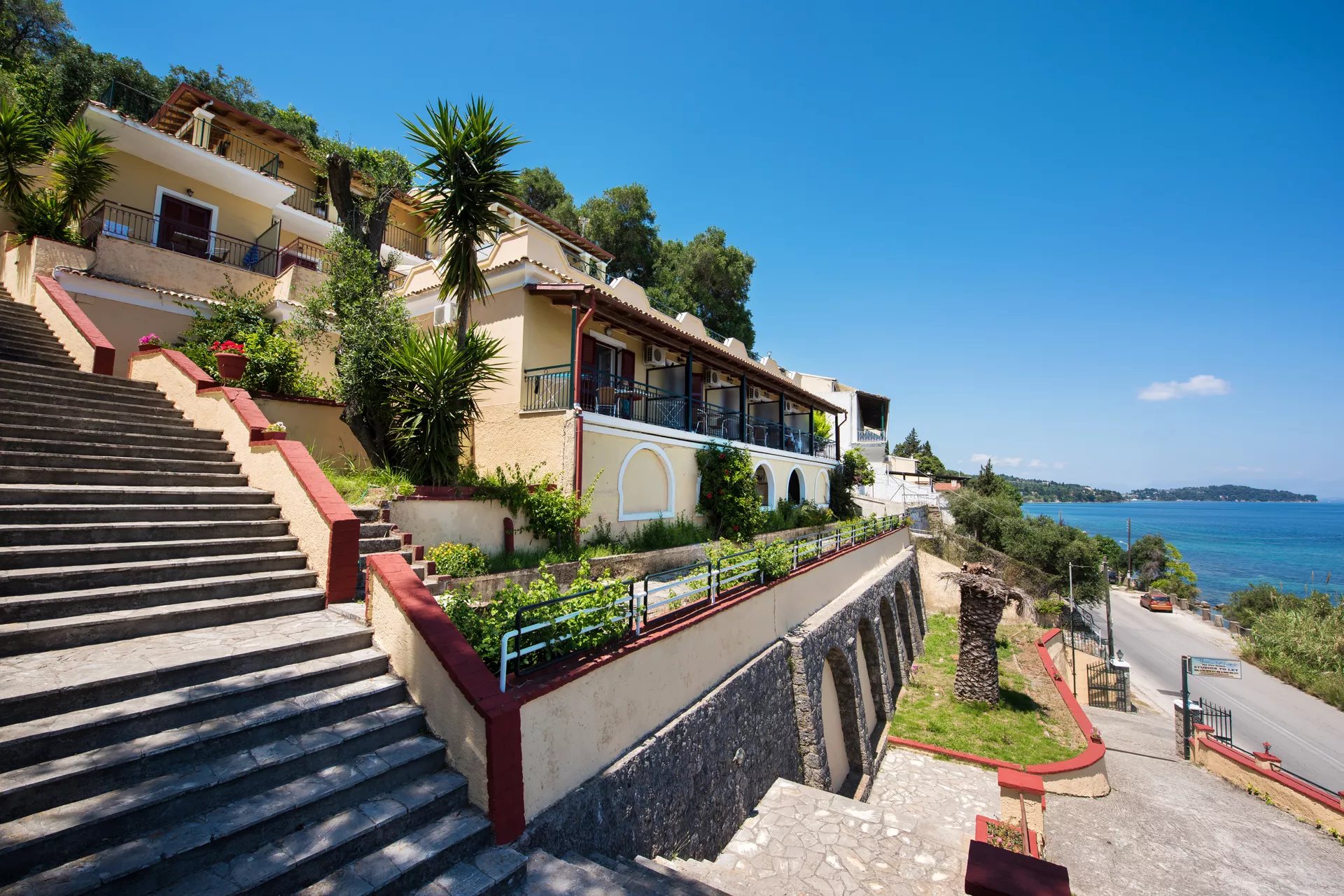 Tiara Holidays - Batelo Hotel - rooms